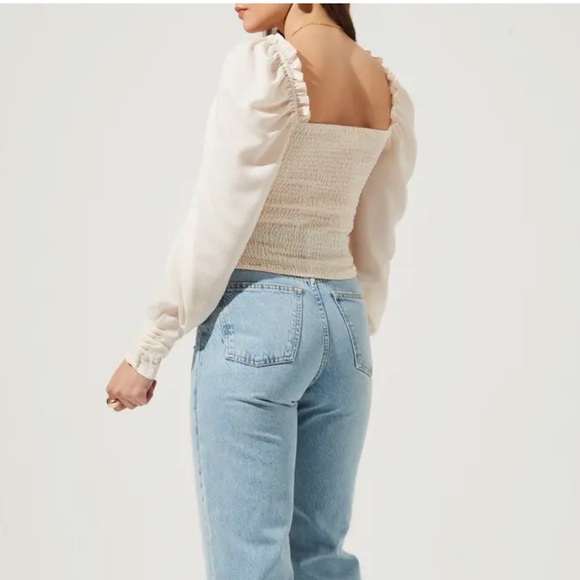 ASTR Square Neck Puff Sleeve Top - Picture 4 of 4